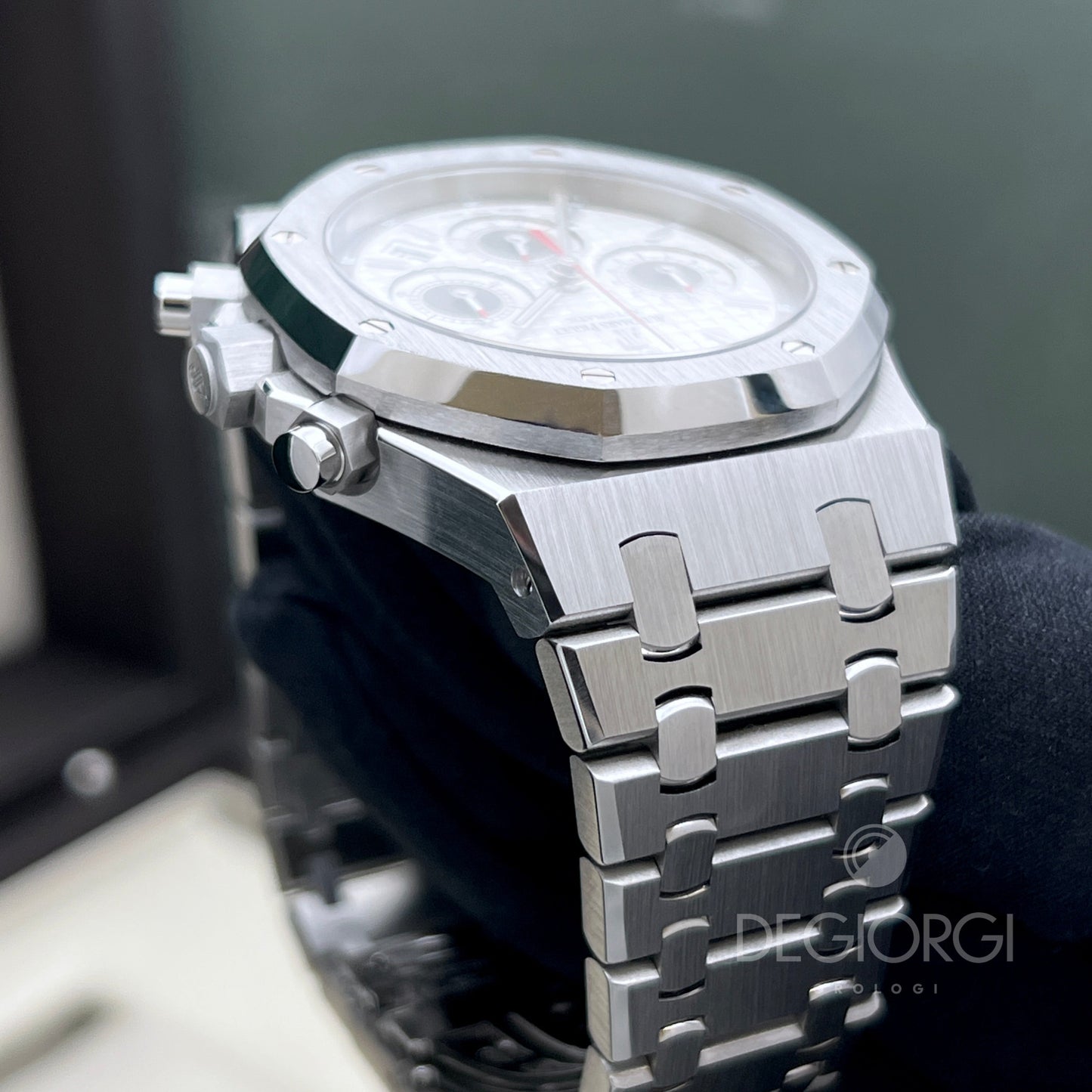 Audemars Piguet Royal Oak Chrono 26300St Bianco Panda