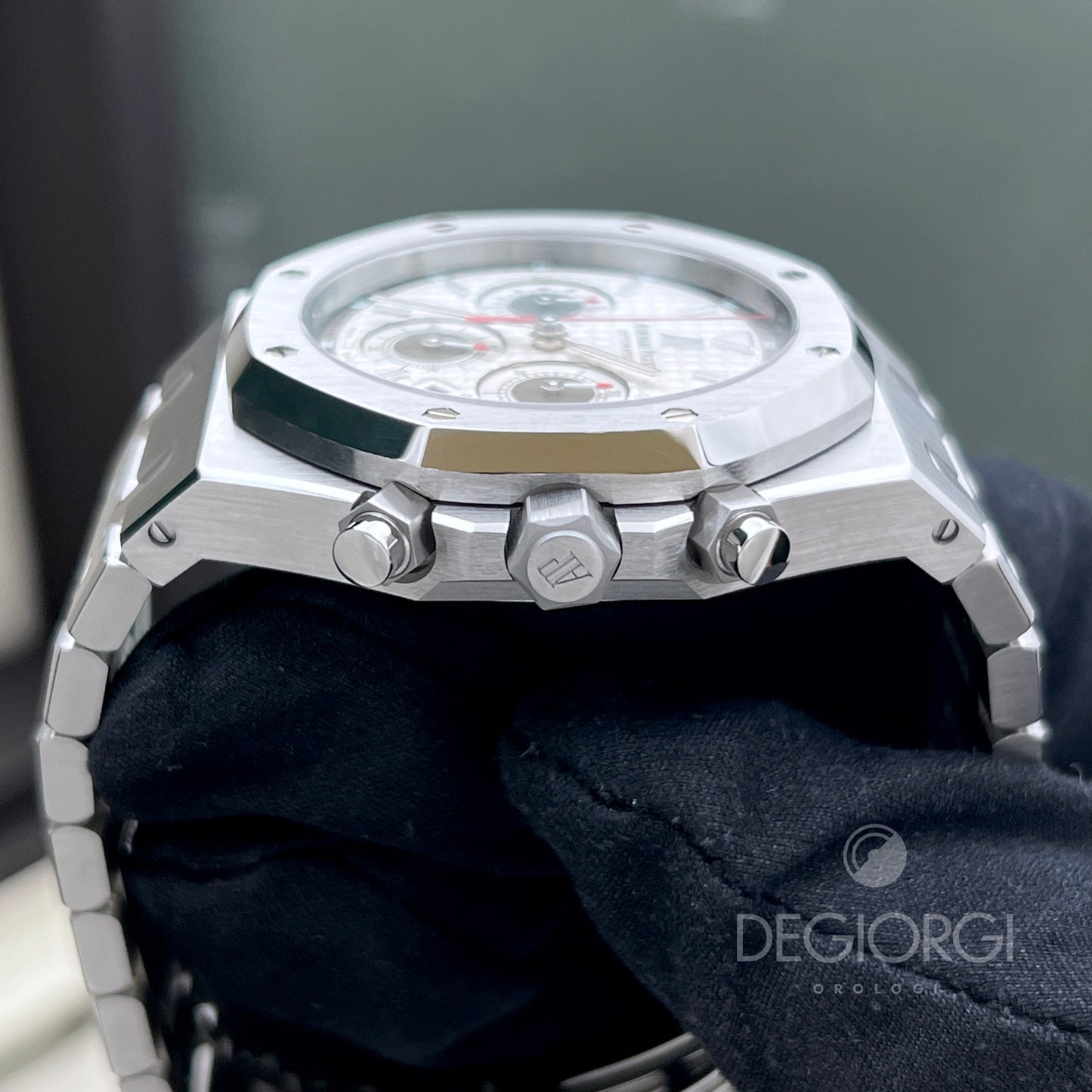 Audemars Piguet Royal Oak Chrono 26300St Bianco Panda