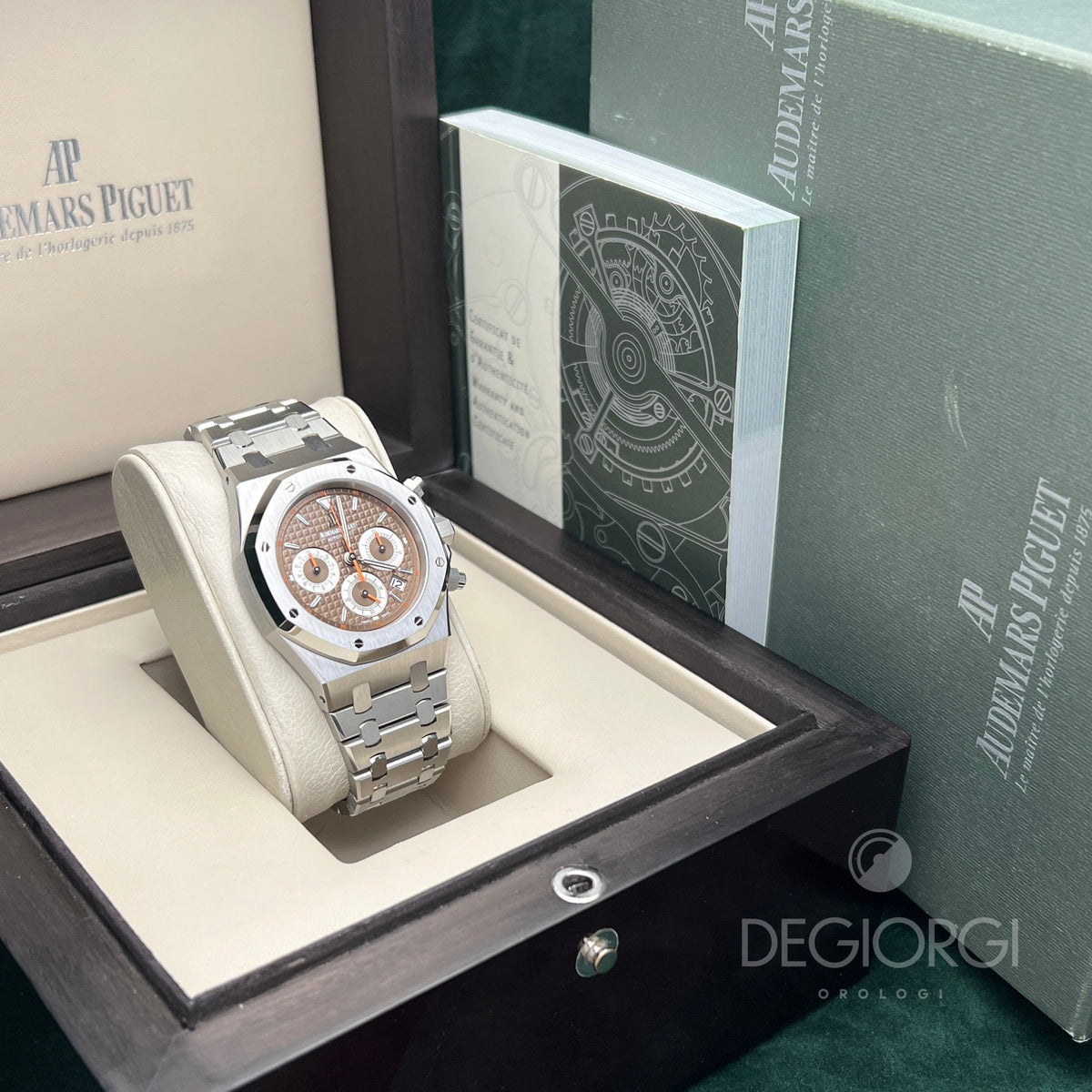 Audemars Piguet Royal Oak Chrono 26300St Brown Havana