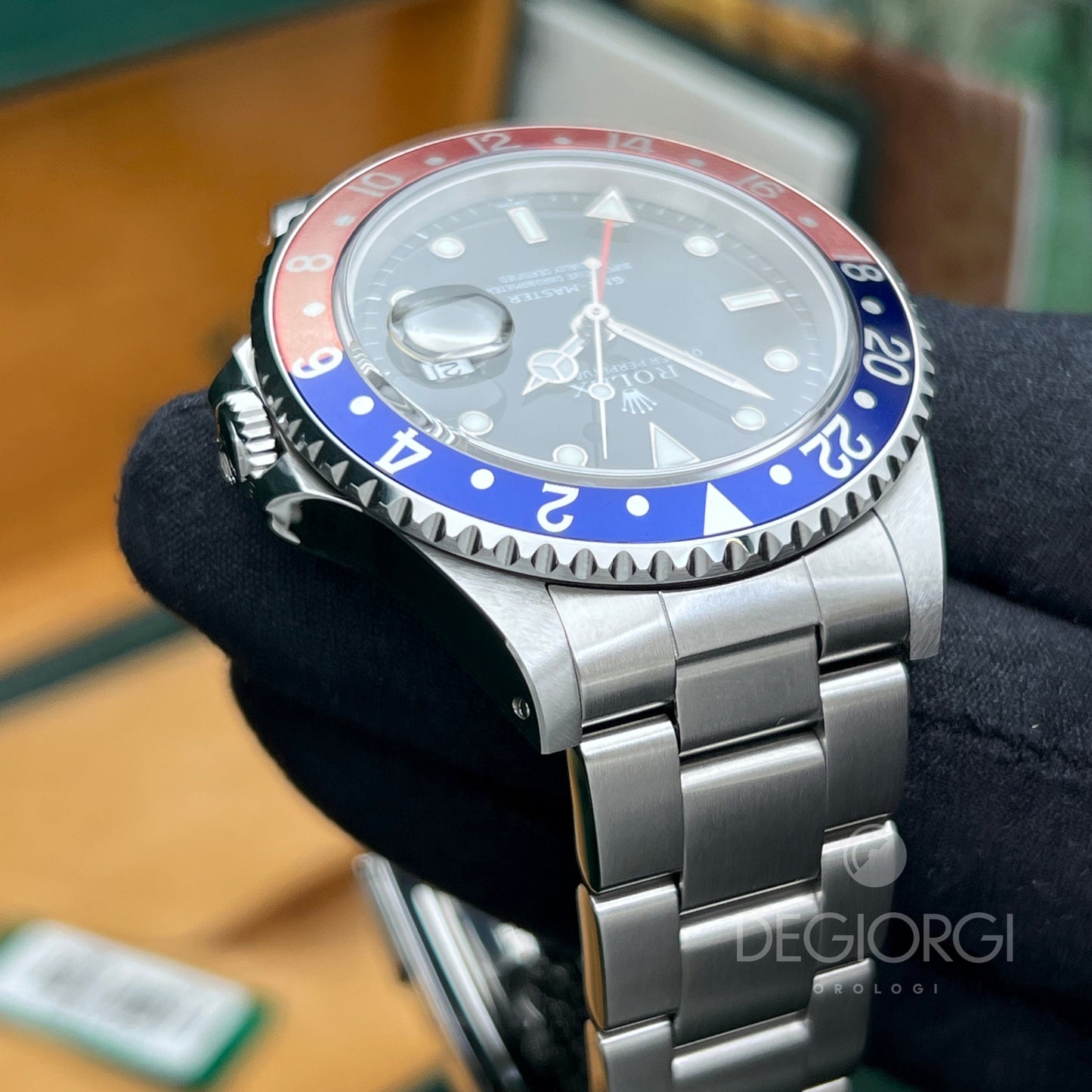 Rolex Gmt Master Ii 16700 Pepsi Swiss Only