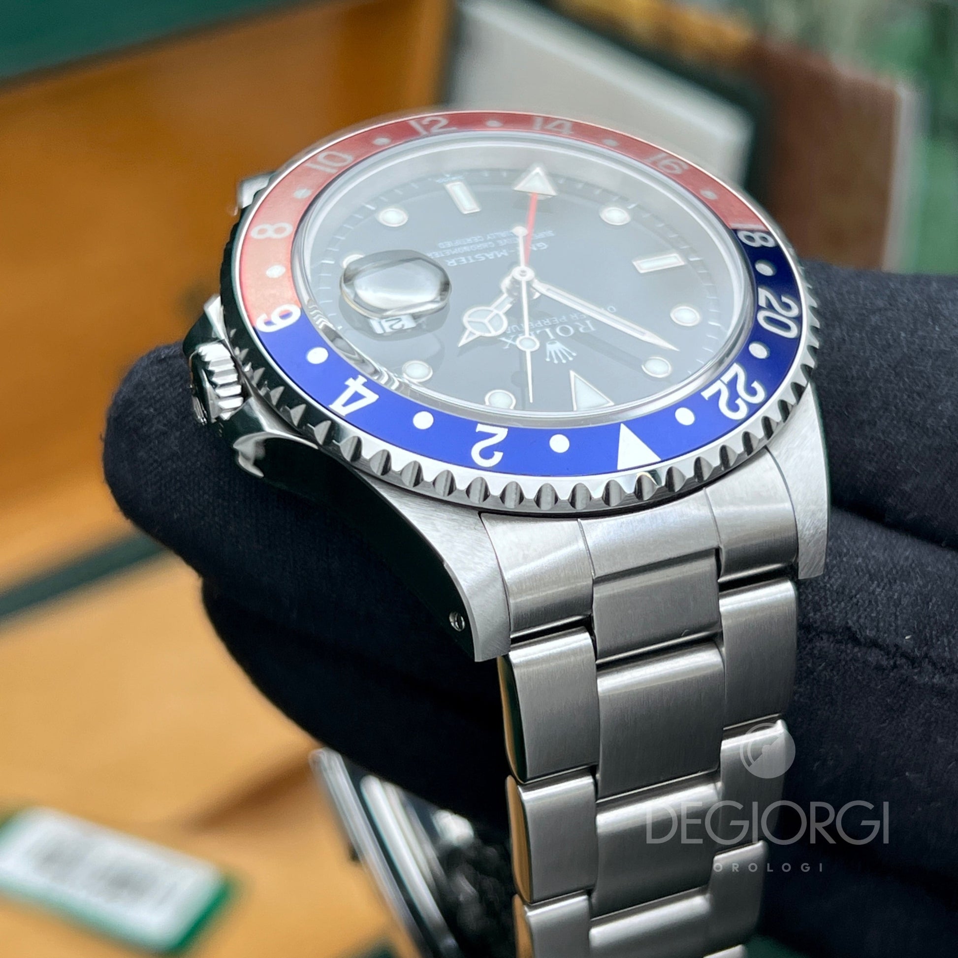 Rolex Gmt Master Ii 16700 Pepsi Swiss Only