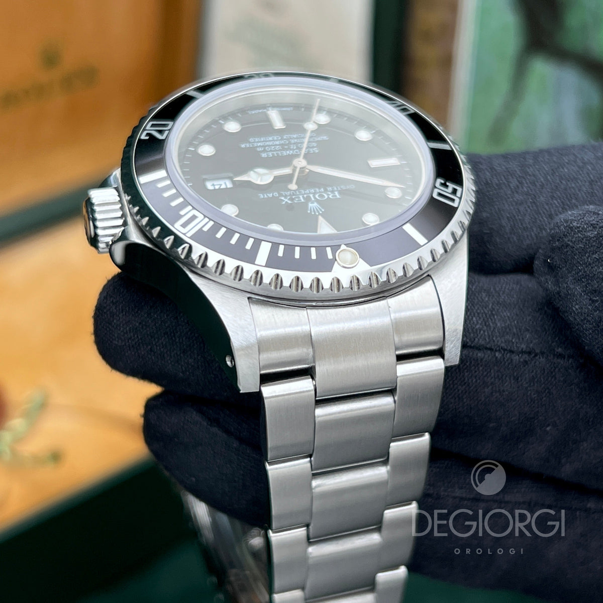 Rolex Sea-Dweller 16600 Luminova 2001