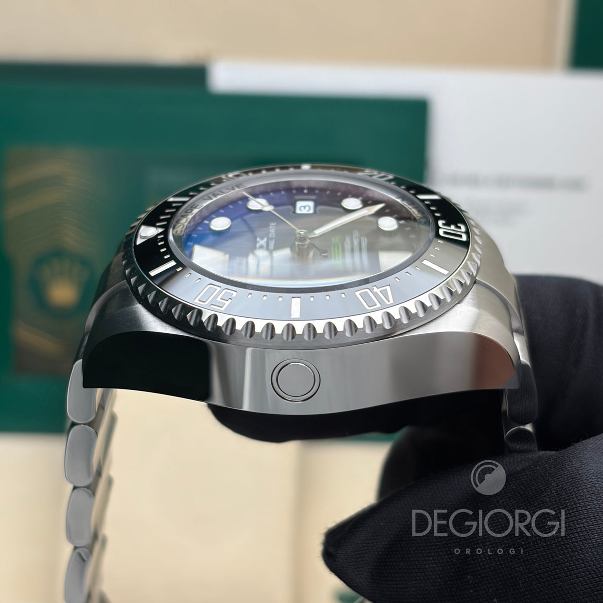 Rolex Sea-Dweller Deepsea 136660 Blu 44 mm Acciaio Oyster