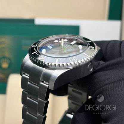 Rolex Sea-Dweller Deepsea 136660 Blu 44 mm Acciaio Oyster